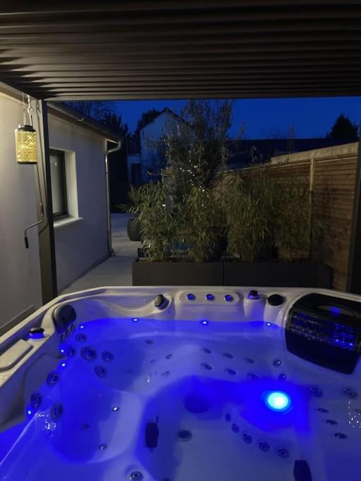 Spa & Serenite, Aux Portes De Disney Et De Paris Villiers-sur-Morin Esterno foto